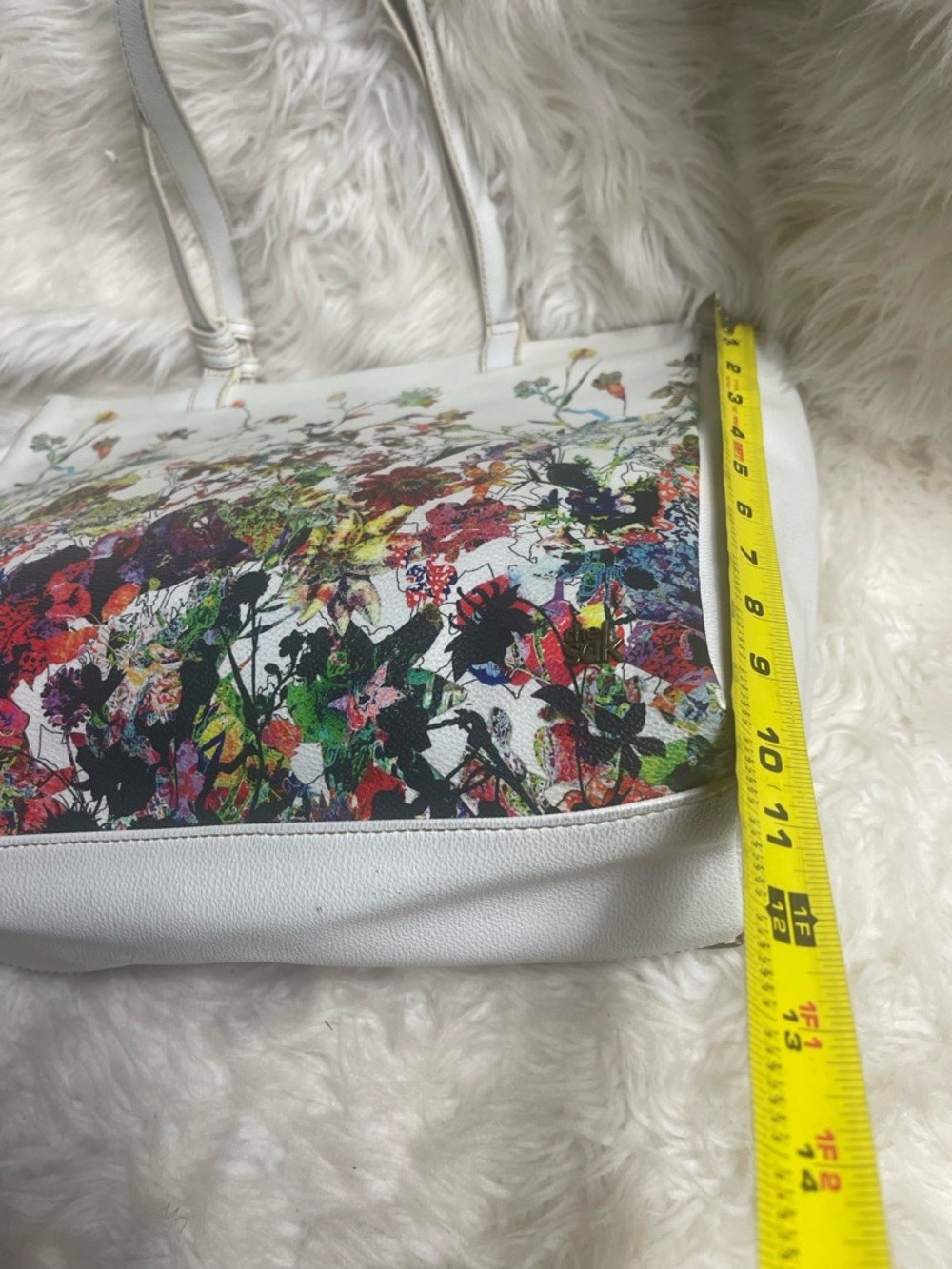 The SAK synthetic White Floral Print Tote Bag - Elegant Everyday Carry - Picture 6 of 10